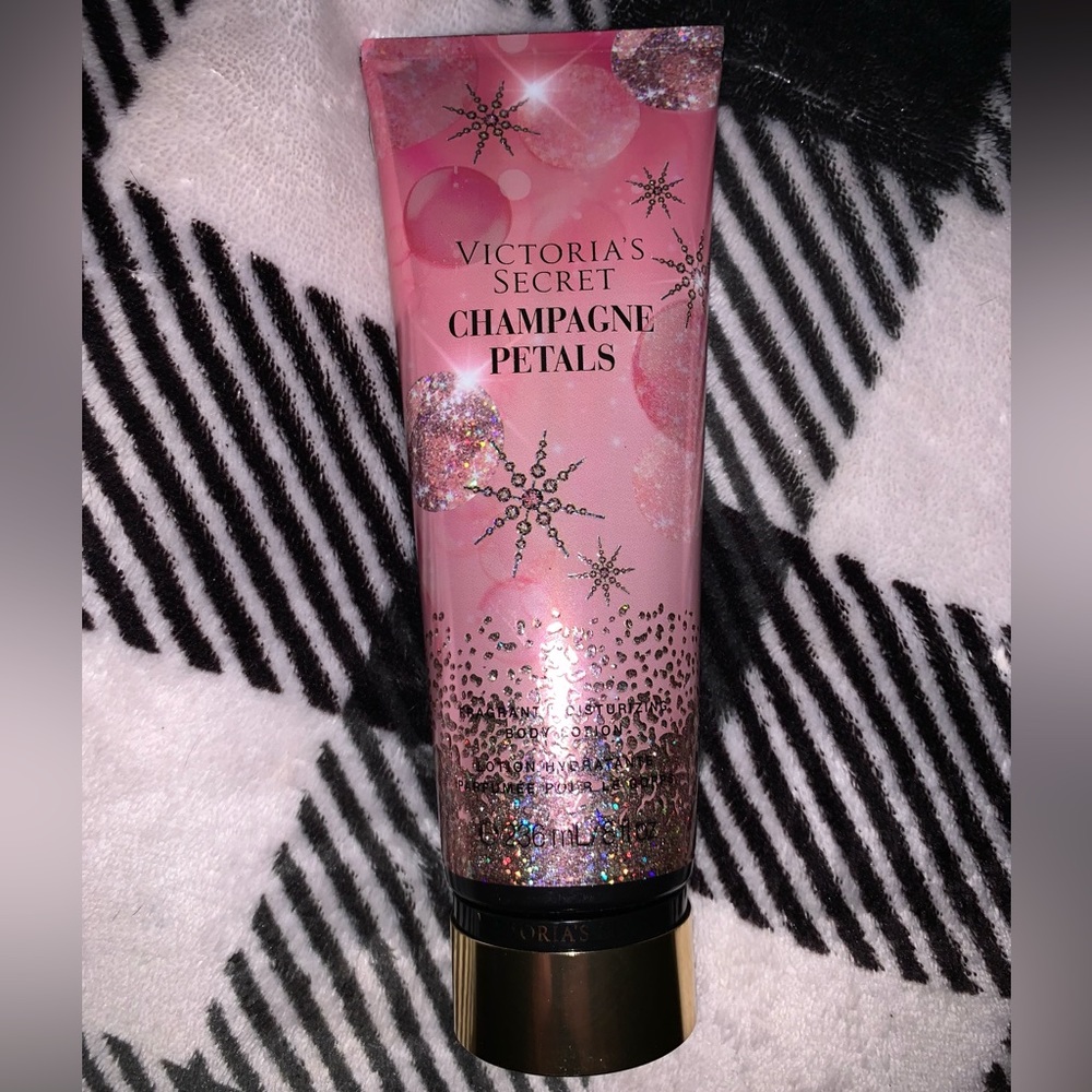 Victoria’s Secret Champagne Petals Lotion